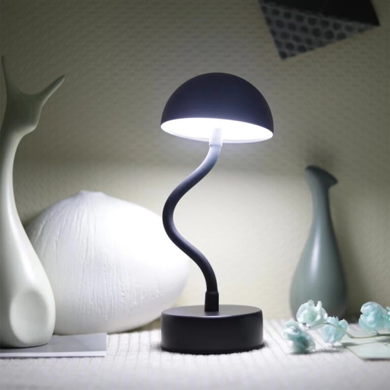 Lampe en forme de champignon en métal