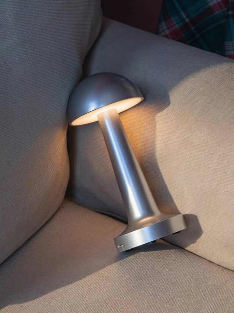 petite lampe champignon moderniste