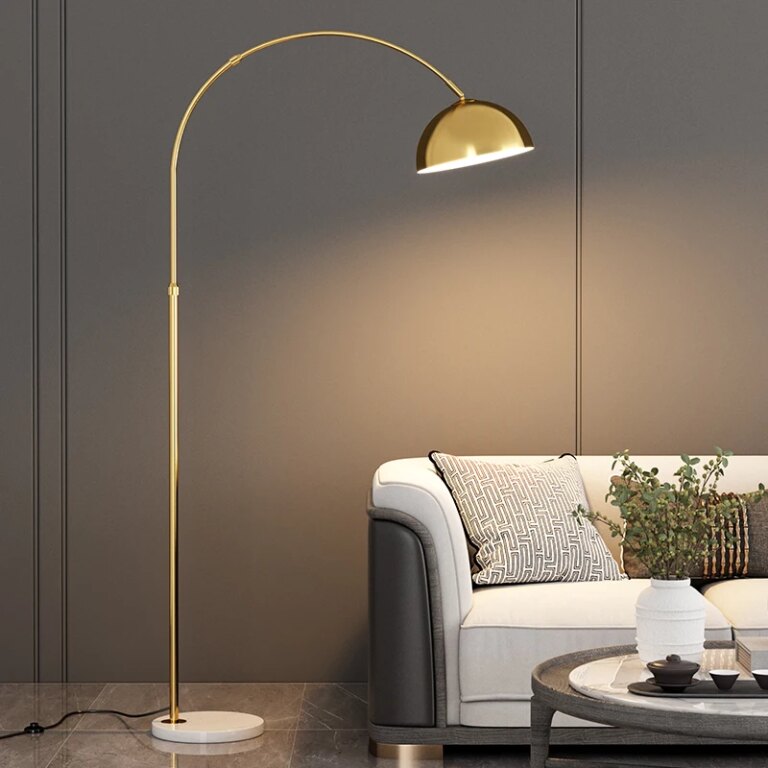 Grand lampadaire champignon moderne