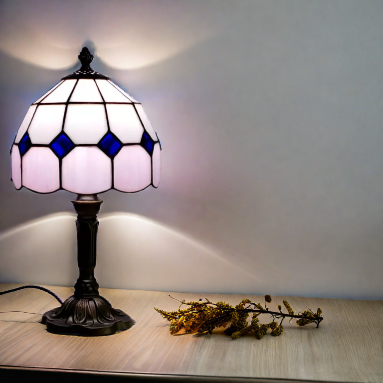 Lampe champignon Tiffany rosé romantique