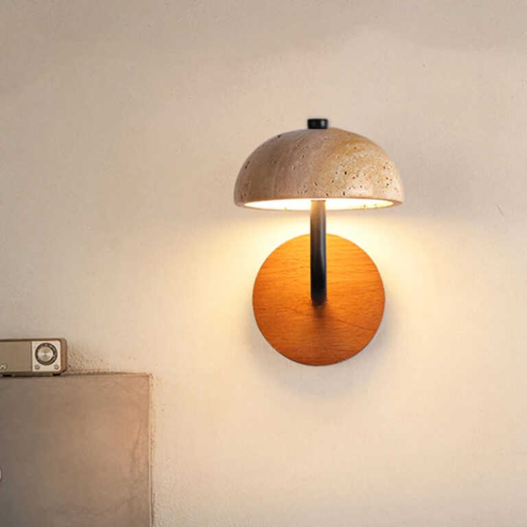 Lampe champignon murale LED en marbre sur fond beige