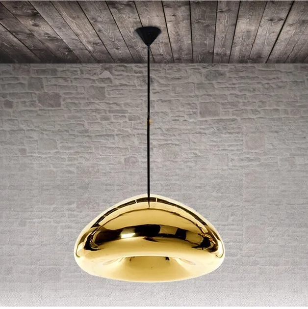 Plafonnier champignon en verre galvanisé sur fond gris