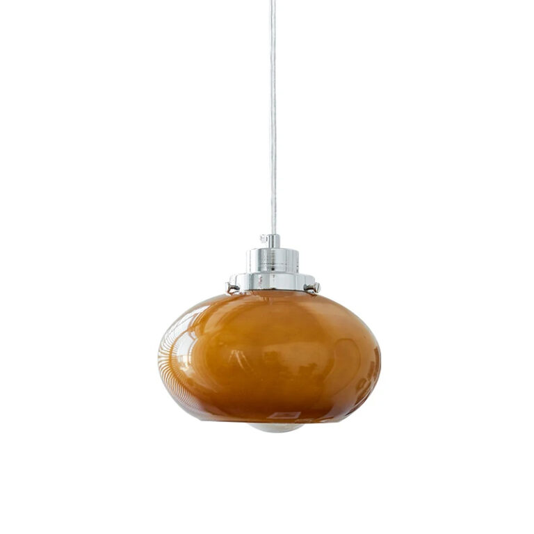 Suspension champignon moderne en verre sur fond blanc