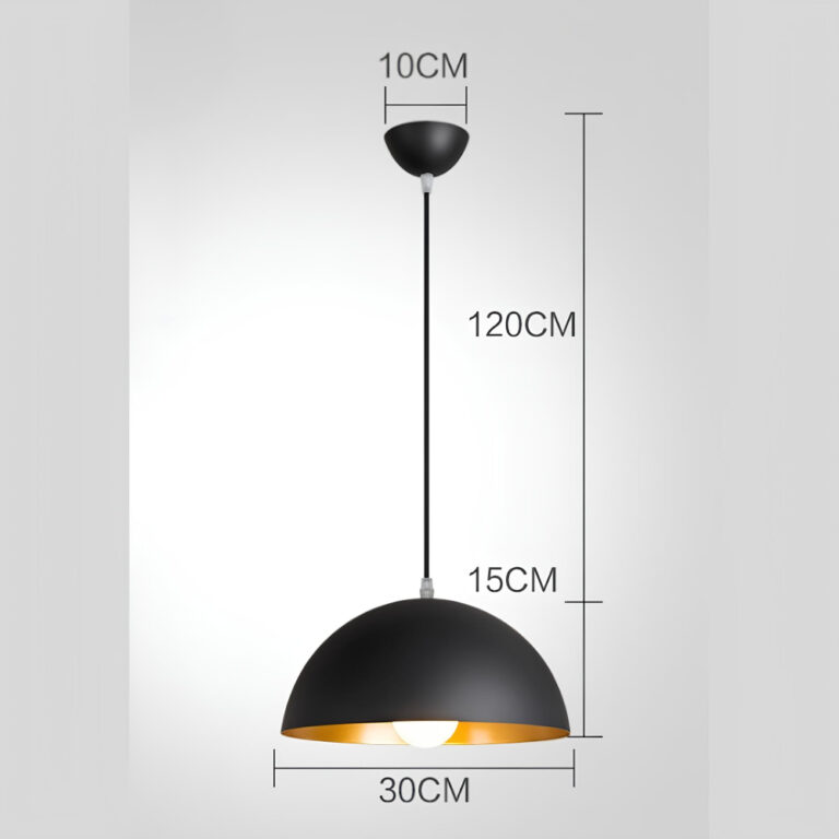 Suspension champignon noire de style industriel avec l'intérieur doré. Les dimensions sont spécifiées à côté de la suspension. Sur fond gris.